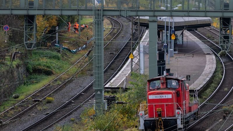 urn:newsml:dpa.com:20090101:251107-935-940967 urn:newsml:dpa.com:20090101:251107-935-940967