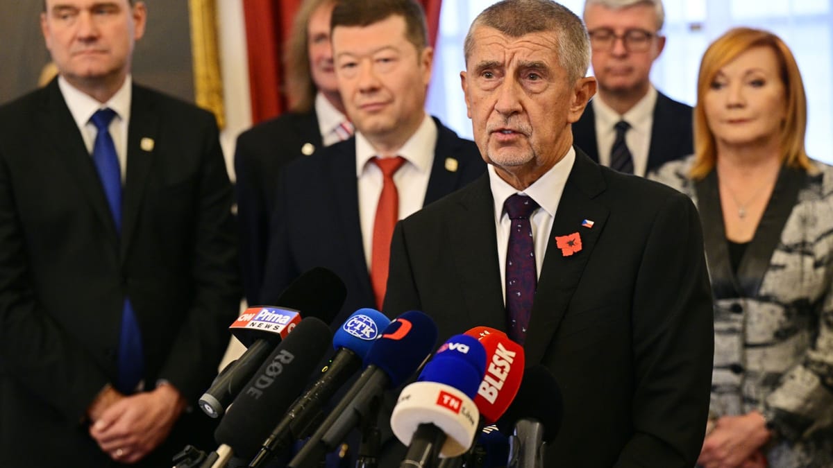 Rechtsbündnis in Tschechien unterschreibt Koalitionsvertrag