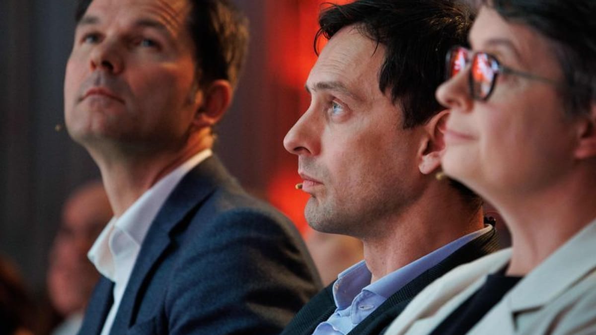 Krach fordert Zusammenhalt nach Eklat um Hikel