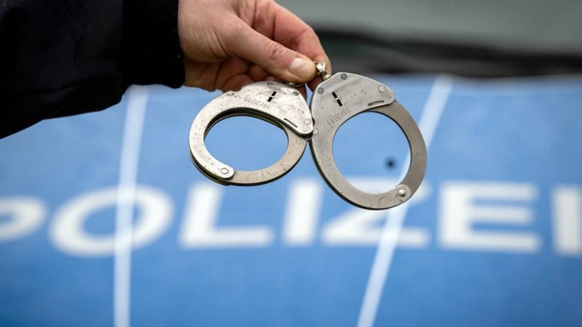 Festnahme nach tödlichen Schüssen vor Imbiss in Lichtenberg