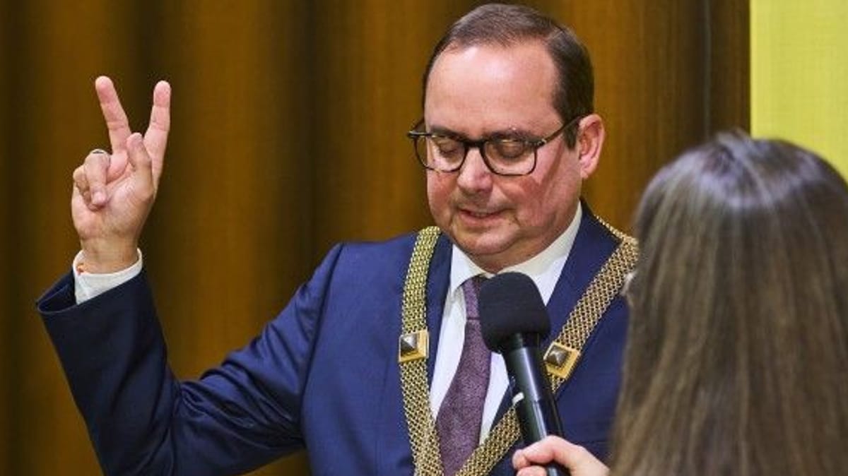 Kufen offiziell als Oberbürgermeister vereidigt