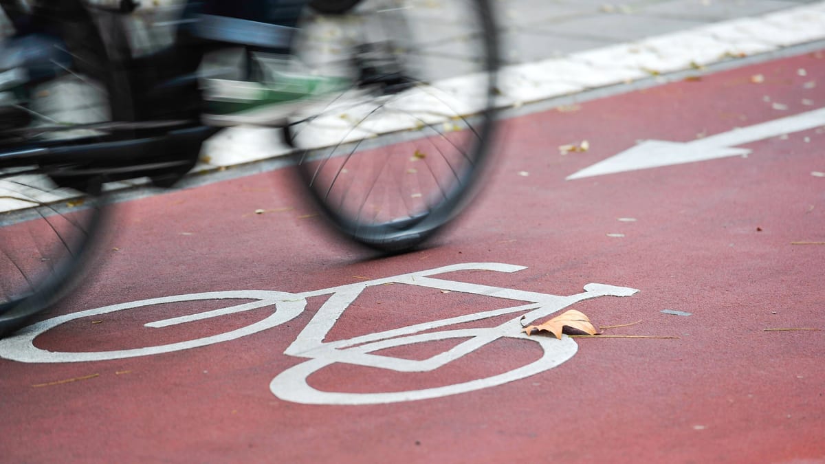 Köln: Radweg am Rheinufer wird entfernt – das steckt dahinter