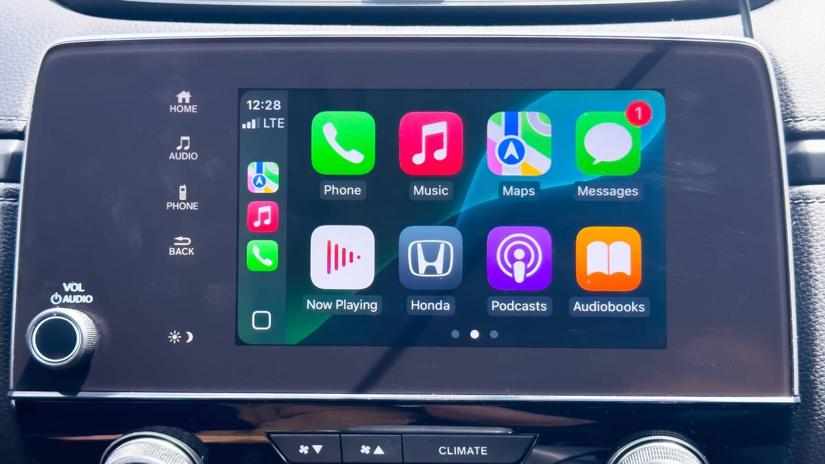 Apple iOS 26.2: CarPlay zeigt mehr Widgets und bietet Chat-Optionen