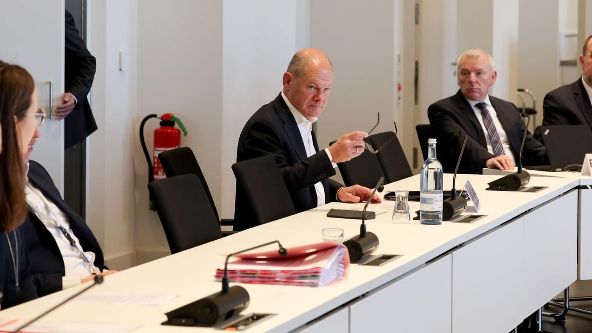 Olaf-Scholz-Langer-Verzicht-auf-LNG-Terminals-war-Fehler