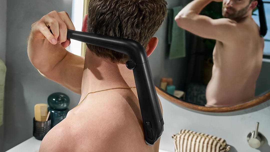 Auch für schwer erreichbare Körperstellen geeignet: der Bodygroom Series 7000 von Philips.
