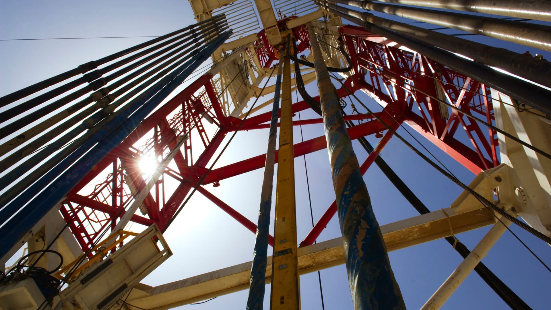 Basra Iraq West Qurna 2 oil derrick Basra Iraq West Qurna 2 oil derrick