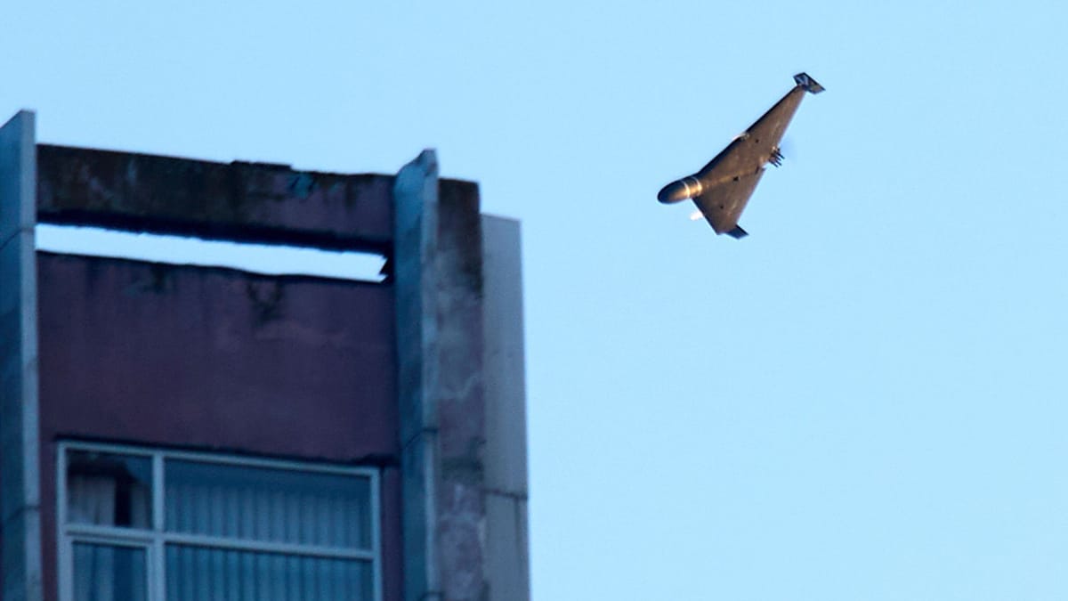 Neue Luftangriffe auf Kiew - Einschläge in Wohnhäusern