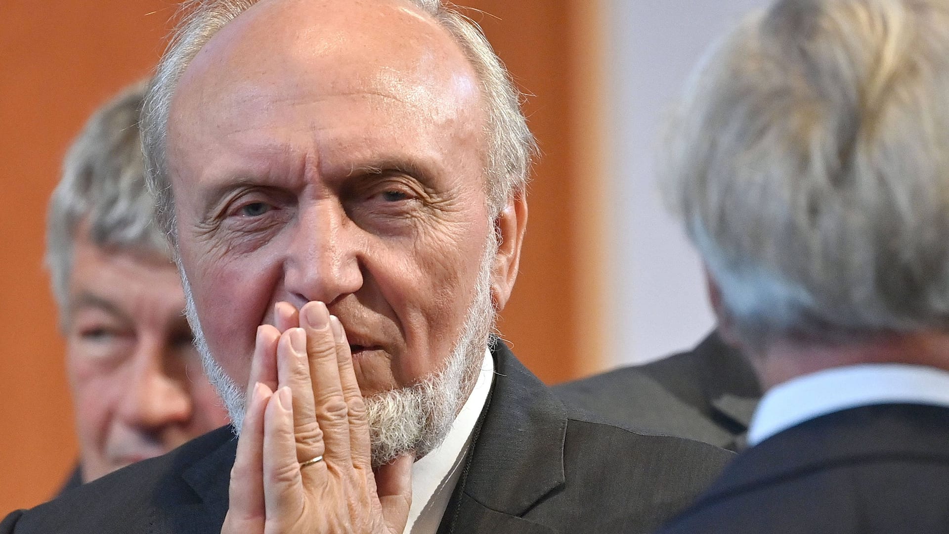 Hans-Werner Sinn: Der Ökonom bezeichnet die Situation der Jungen in Deutschland als "fatal". Hans-Werner Sinn: Der Ökonom bezeichnet die Situation der Jungen in Deutschland als "fatal".
