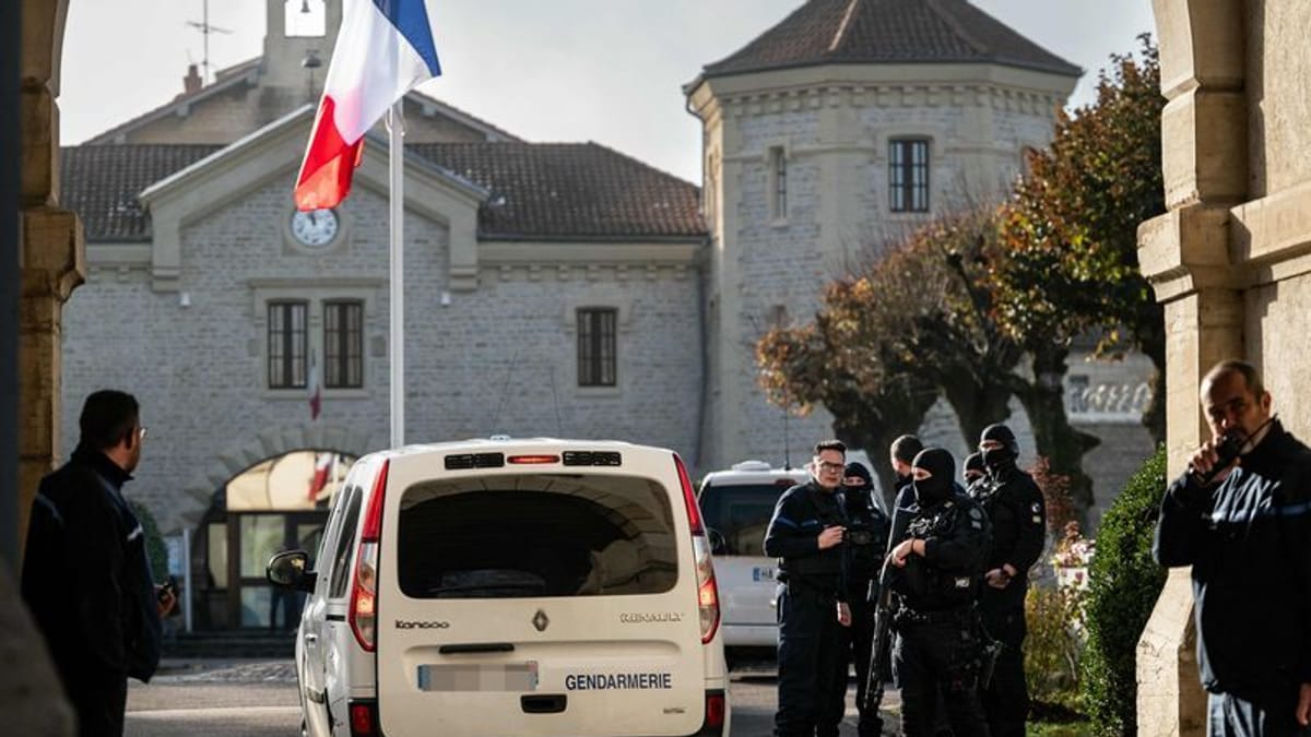 Häftlinge brechen aus Gefängis in Dijon aus