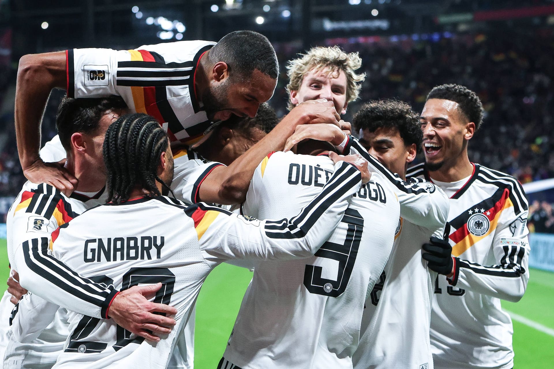 Gegen die Slowakei zeigt Deutschland das beste Länderspiel seit langer Zeit. Dabei fallen gleich mehrere Spieler positiv auf. Die Einzelkritik.