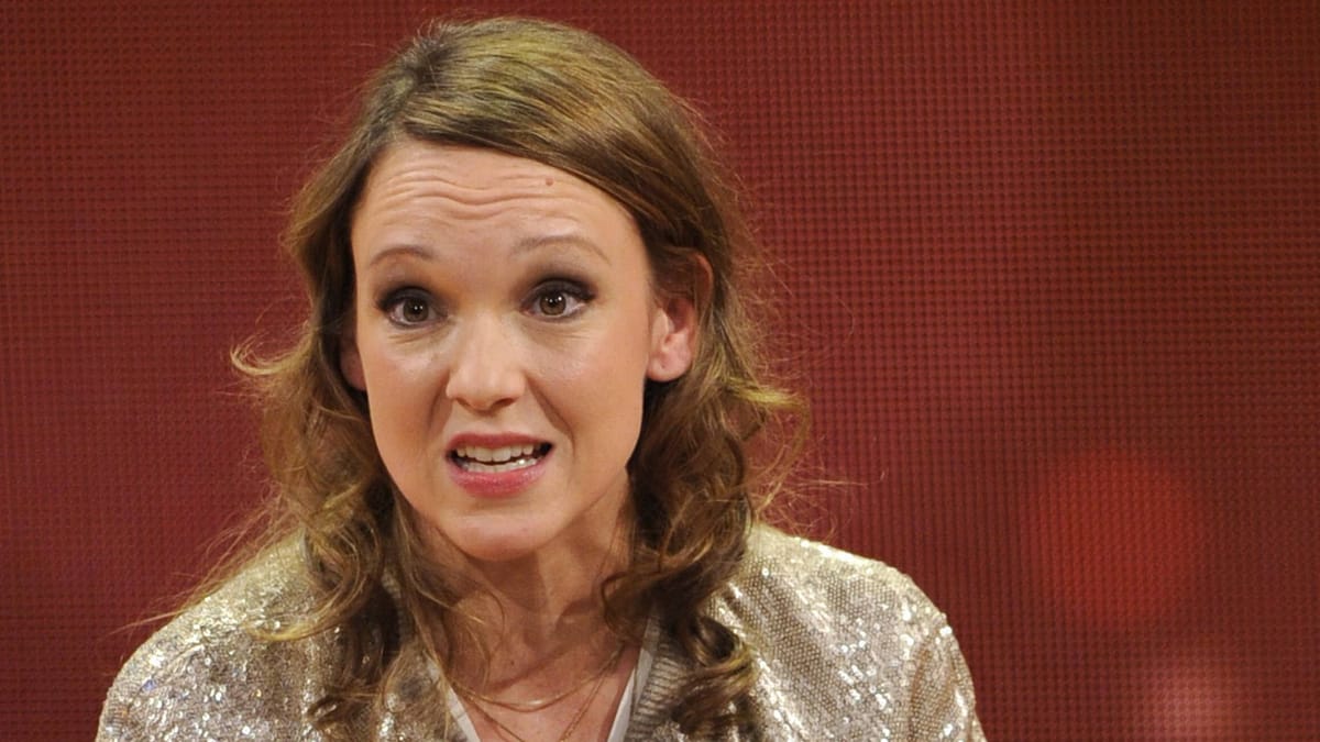 Carolin Kebekus gesteht Fehler in der Kindererziehung: "War ich doof?"