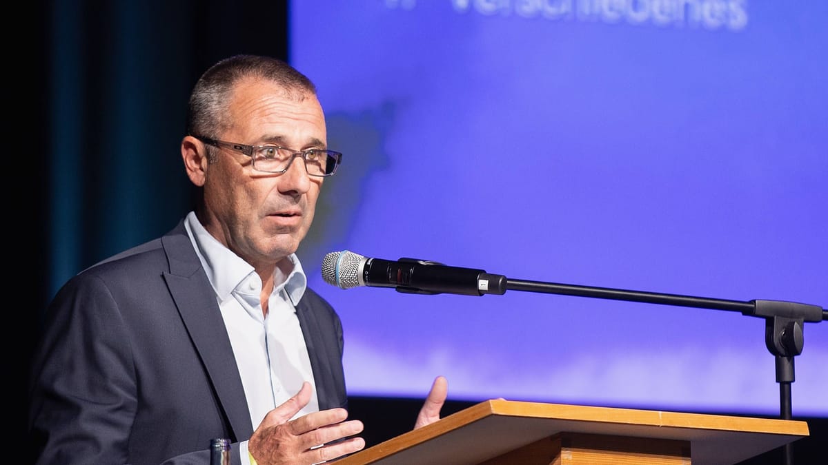 Bundesliga: Hoffenheims Klub-Vorsitzender Jörg Albrecht tritt zurück