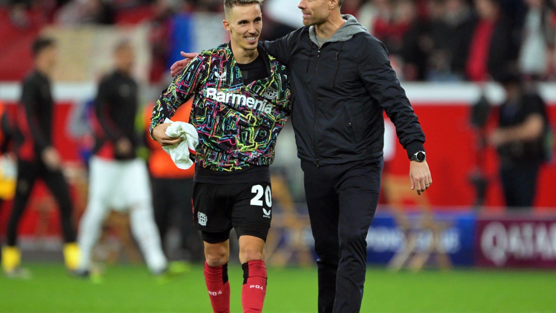Alejandro Grimaldo (l) und Xabi Alonso Alejandro Grimaldo (l) und Xabi Alonso
