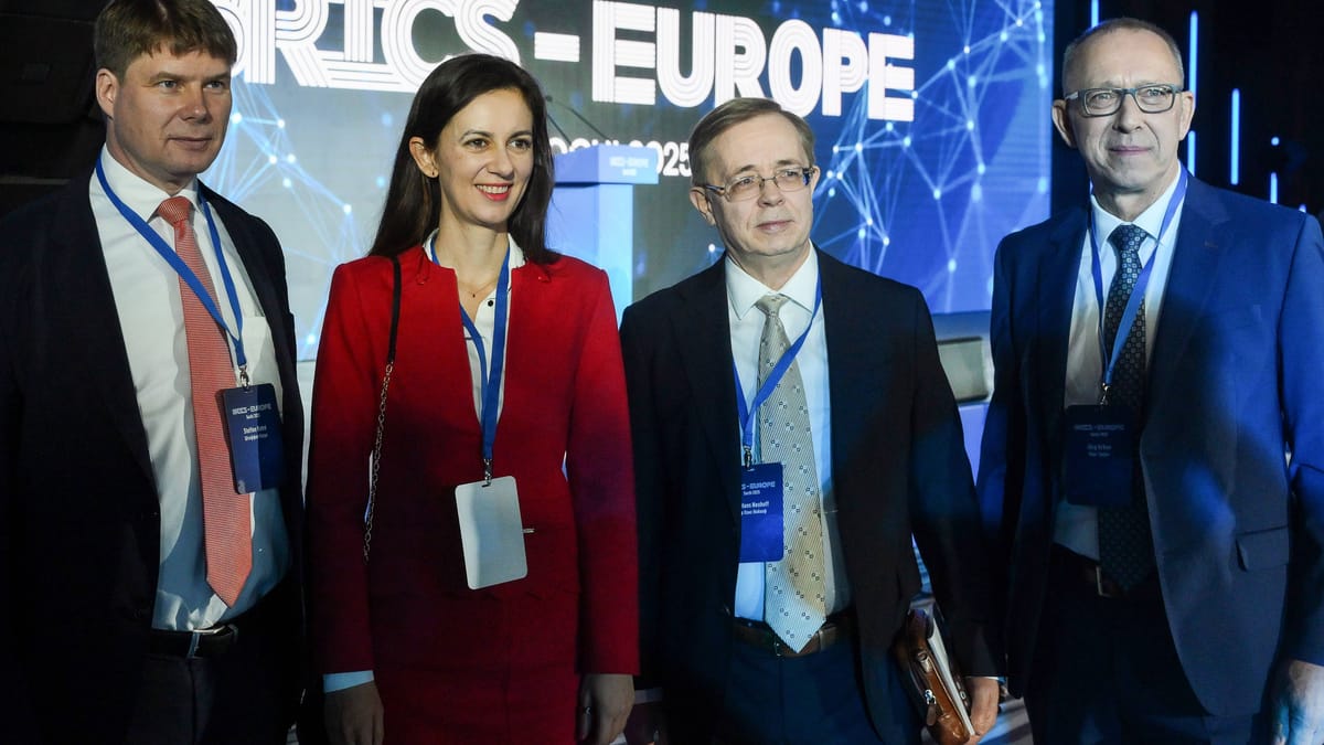 Skandalreise: AfD-Politiker posieren in Sotschi für Kreml-Propaganda