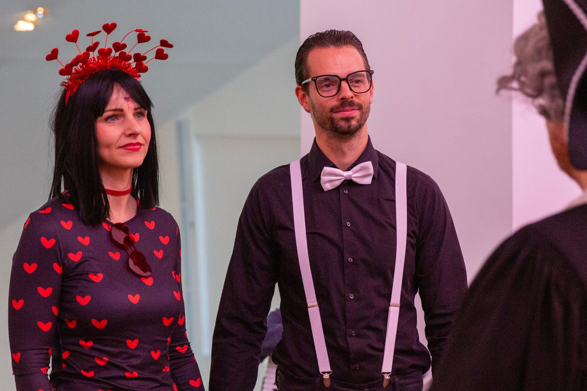 Stephanie und Daniel aus Erftstadt: Während die Kinder in der Kita sind, ließen die beiden am 11.11. ihre Ehe segnen.