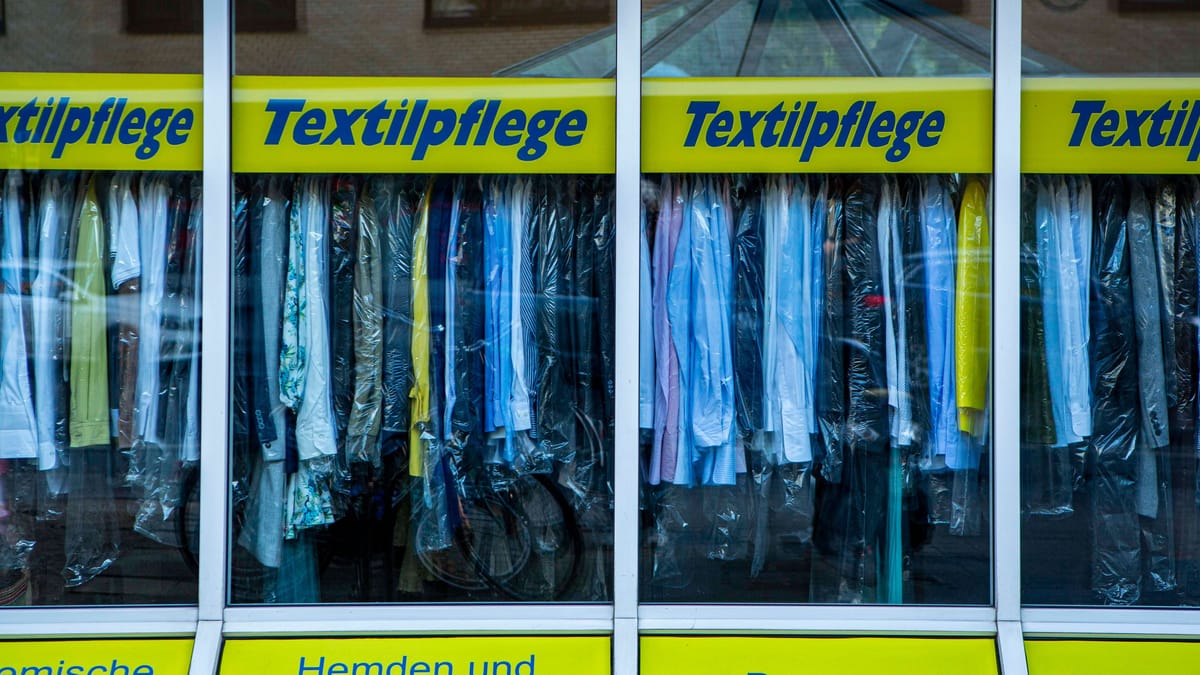 Mann verklagt Reinigungsfirma wegen ruinierter Jacke