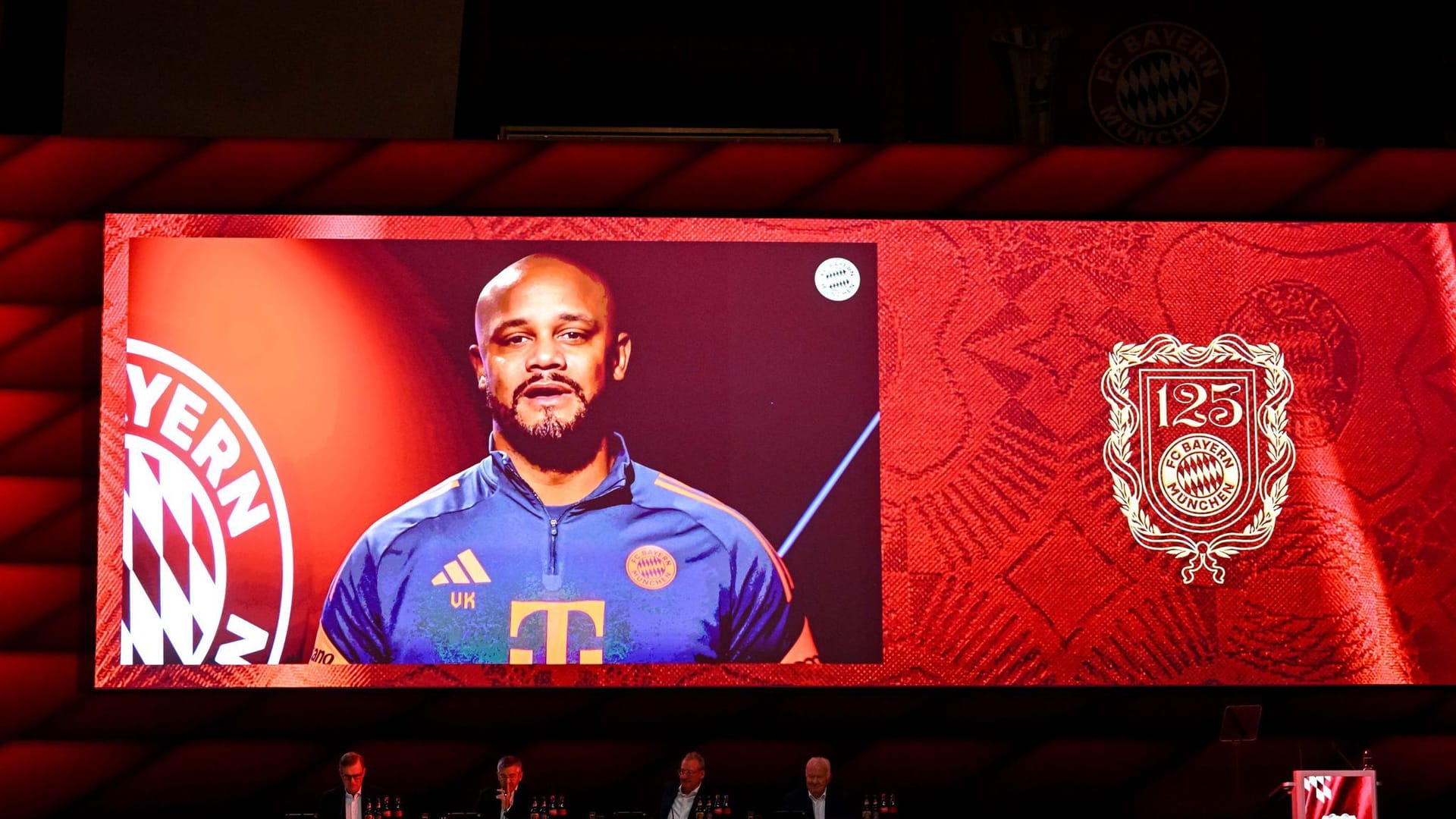 Mitgliederversammlung des FC Bayern München Mitgliederversammlung des FC Bayern München