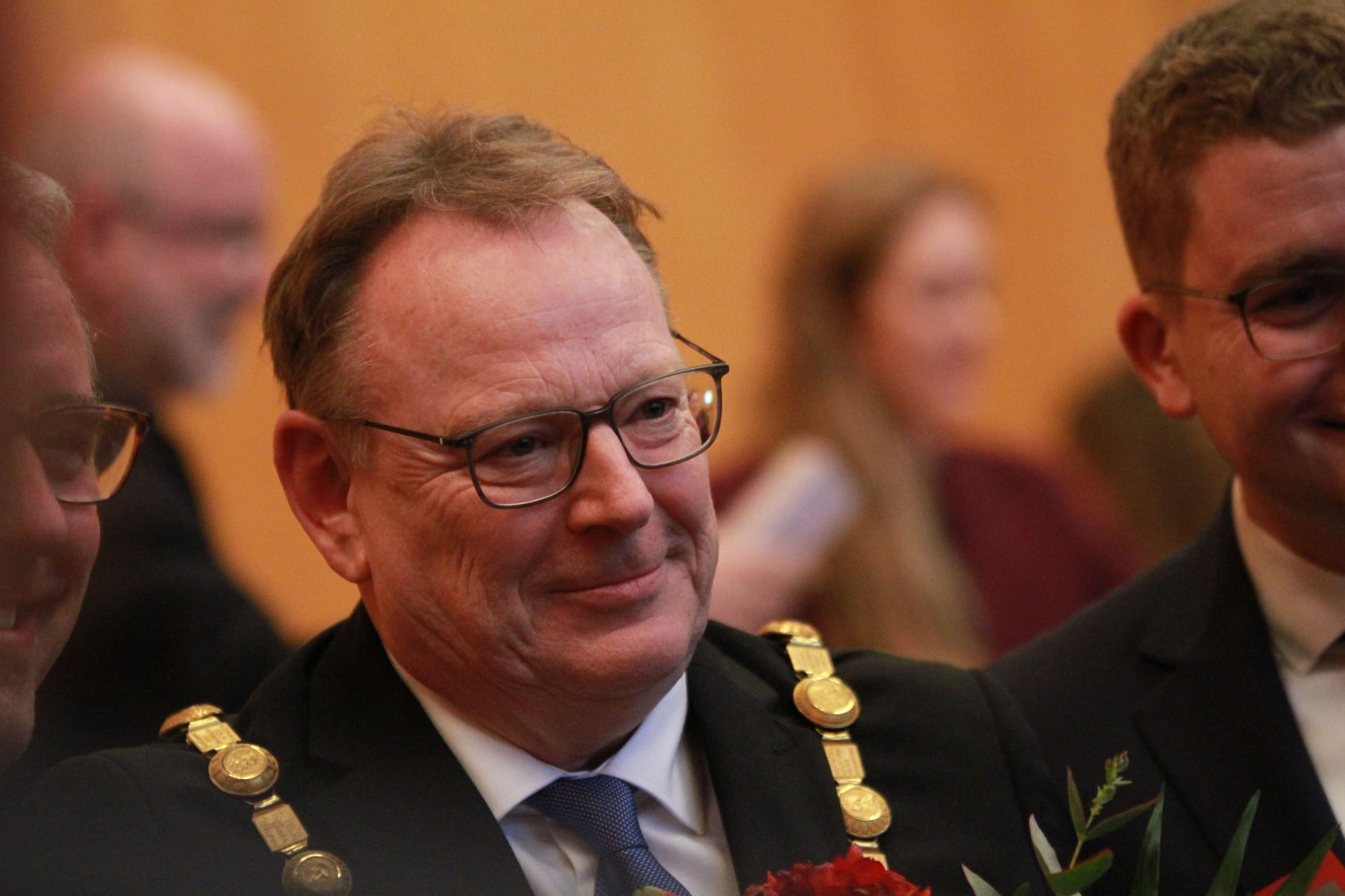 Torsten Burmester (SPD) ist neuer Kölner Oberbürgermeister: Der Nachfolger von Henriette Reker wurde am Donnerstag offiziell vereidigt.