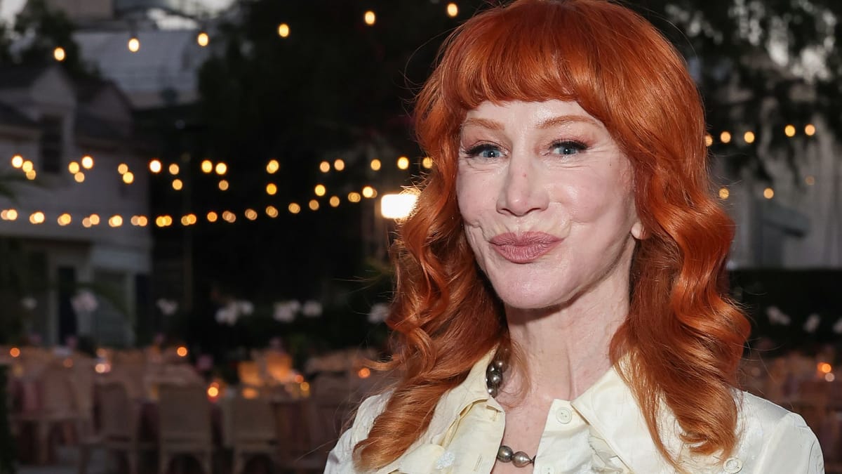 Kathy Griffin begeistert an ihrem 65. Geburtstag im Bikini