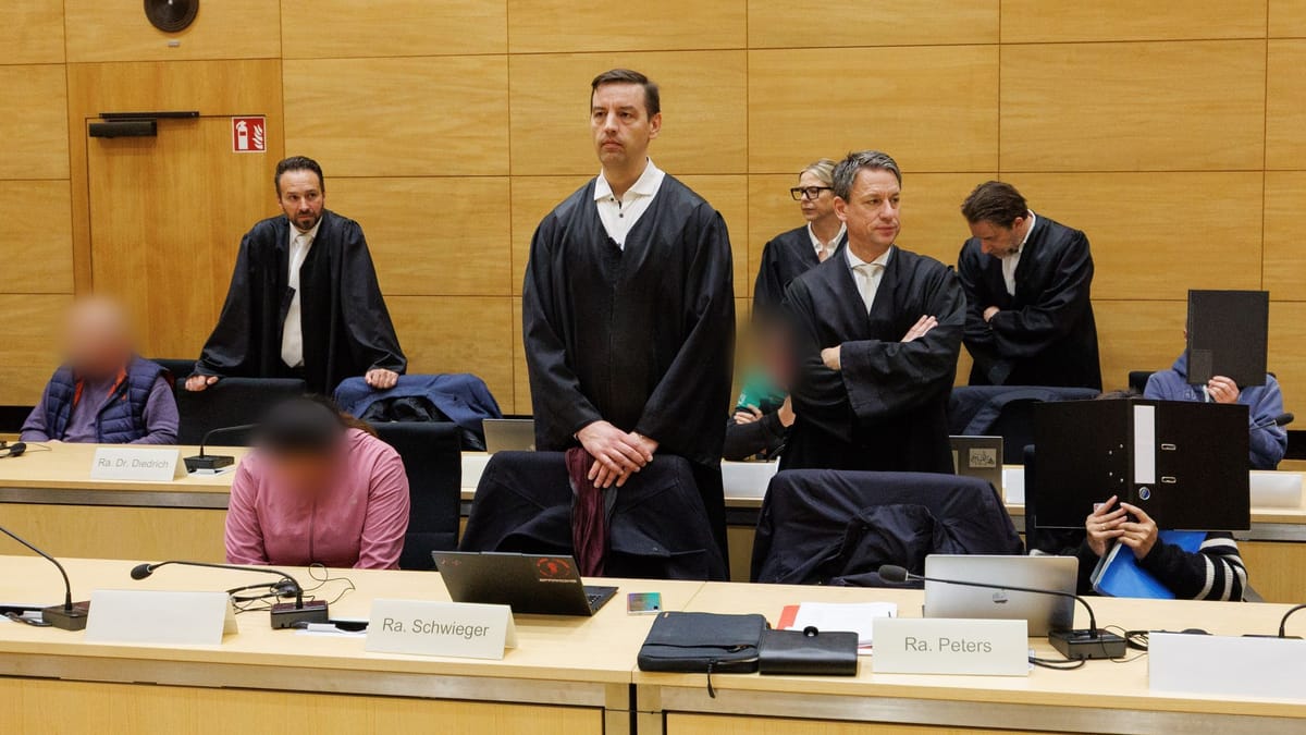 Schleuserprozess: Zehn Angeklagte vor Landgericht Bielefeld