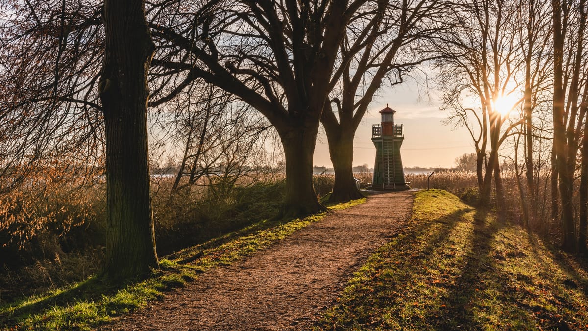 Leuchtfeuer Bunthaus: Kleiner Leuchtturm erzählt Schifffahrtsgeschichte