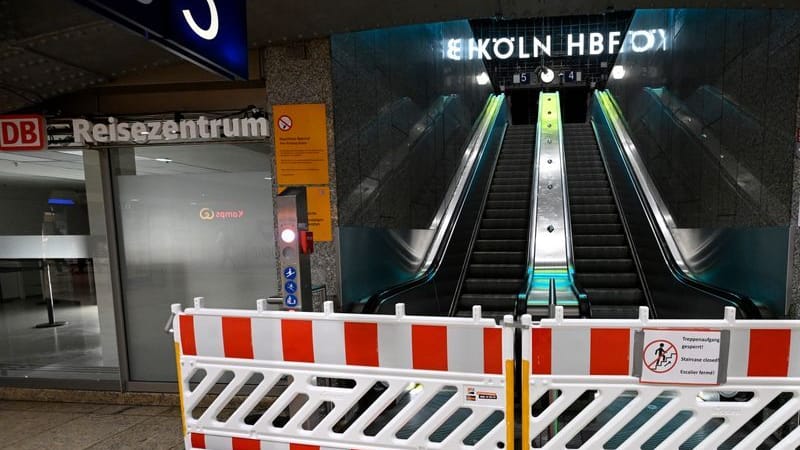 urn:newsml:dpa.com:20090101:251115-935-956970