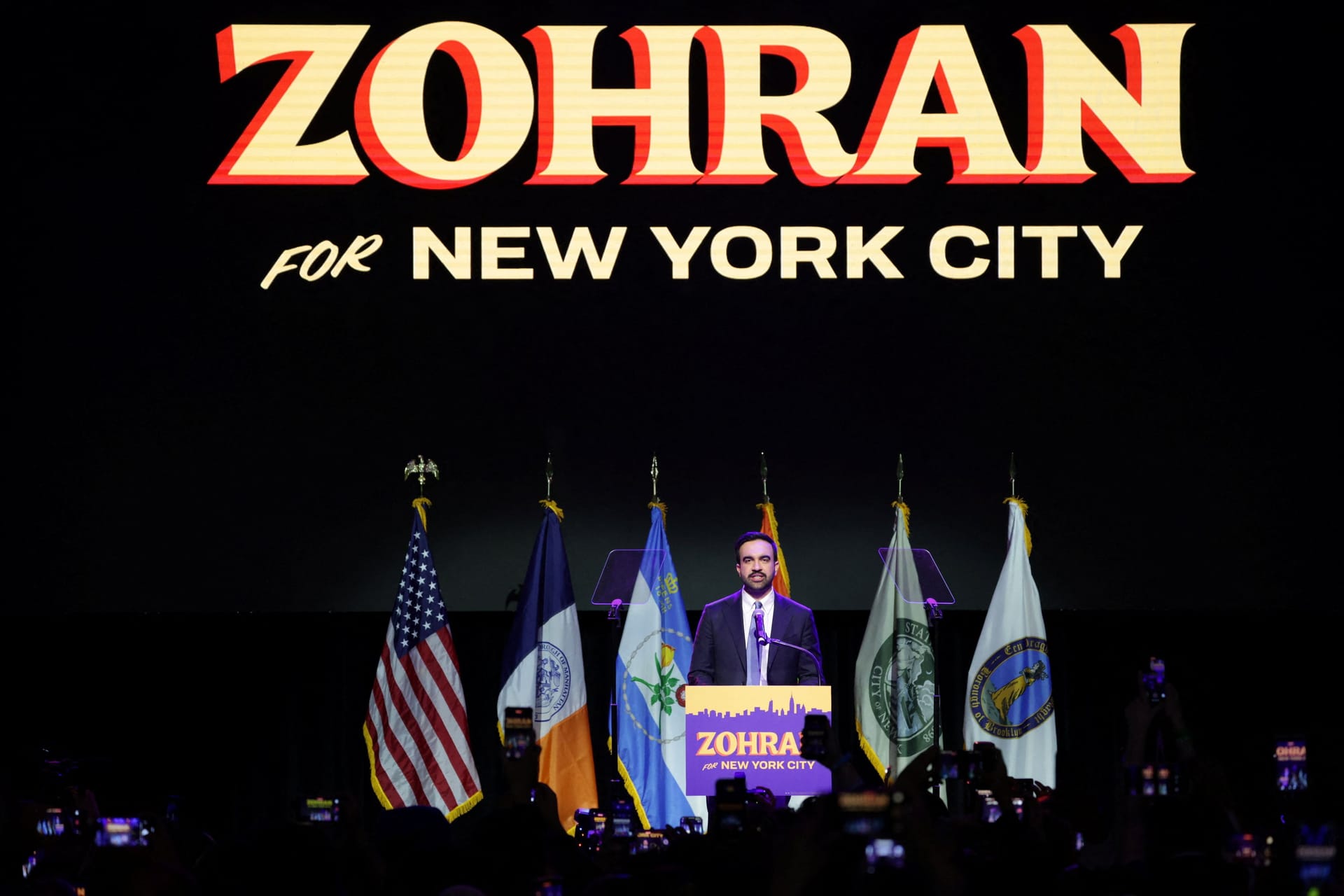 Bei seiner ausgeklügelten Wahlkampagne setze der 34-jährige Shootingstar auf eine ungewöhnliche Optik. Bei seiner ausgeklügelten Wahlkampagne setze der 34-jährige Shootingstar auf eine ungewöhnliche Optik.