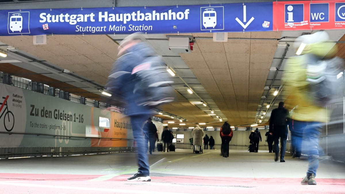Stuttgart 21: Bahnhofs-Umweg bei Komoot als "Fernwanderweg" gelistet