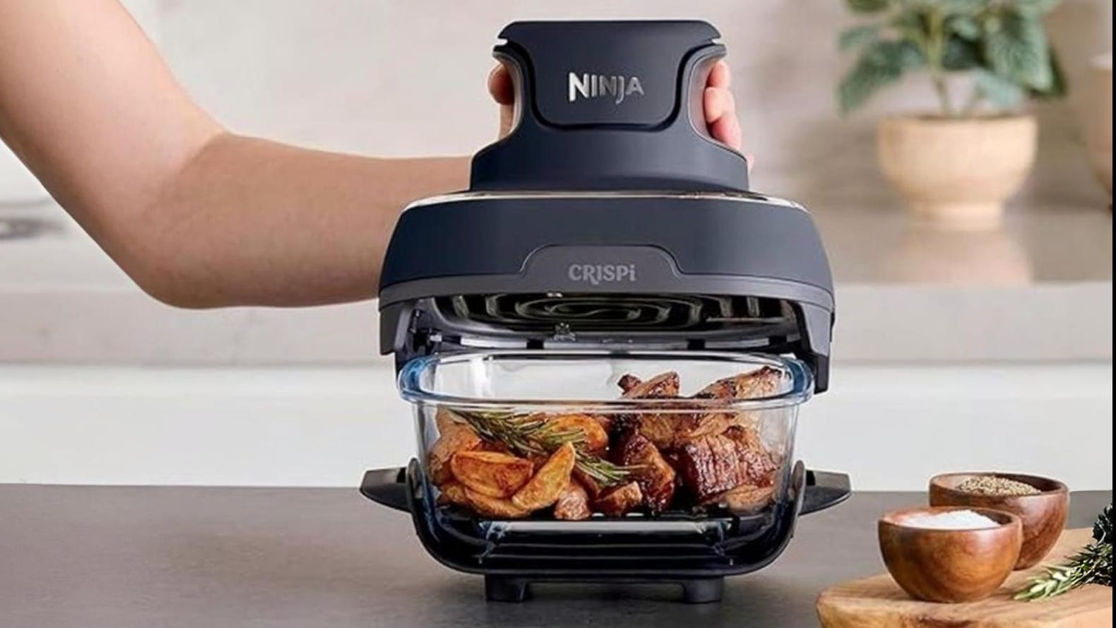 Die Sonderangebote im Ninja-Onlineshop bieten Schnäppchen für kleine und etwas größere Budgets. Die Sonderangebote im Ninja-Onlineshop bieten Schnäppchen für kleine und etwas größere Budgets.