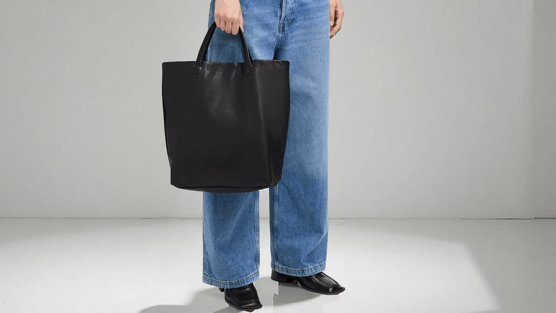 Quelle: Liebeskind; t-online Quelle: Liebeskind; t-online