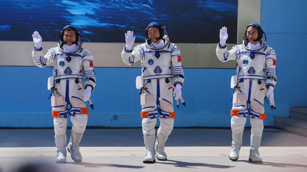 Rückkehr geglückt: Chinas Astronauten zurück auf Erde