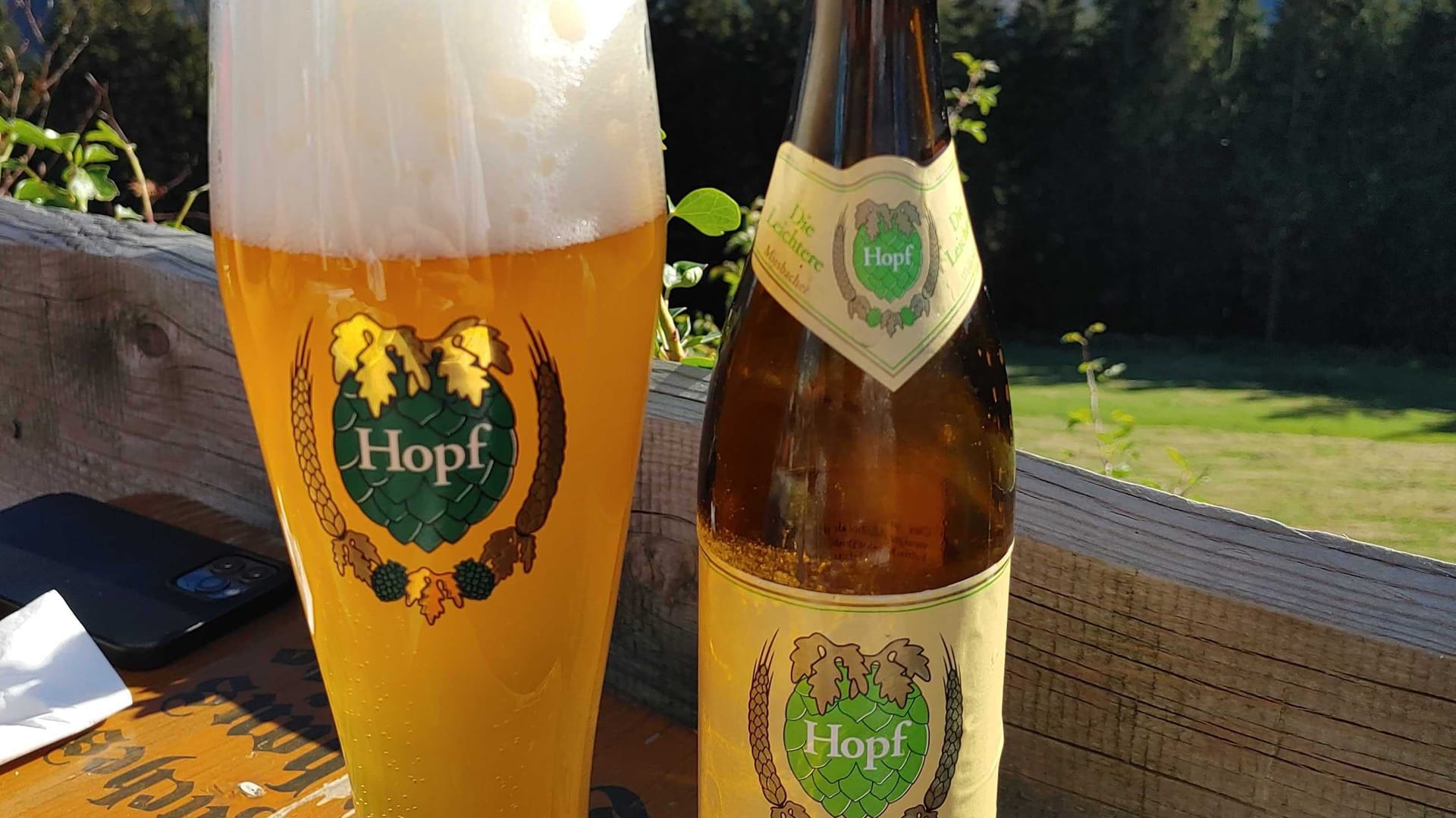 Leichtes Weißbier der Brauerei Hopf Leichtes Weißbier der Brauerei Hopf