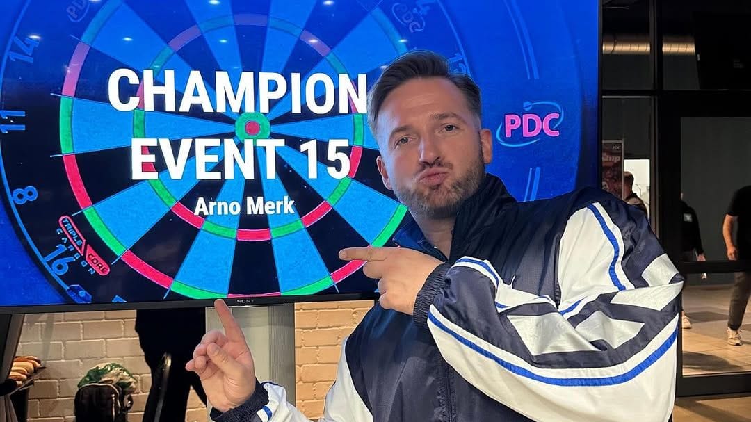 Der deutsche Dartprofi Arno Merk wird bei der Weltmeisterschaft in London antreten. Der deutsche Dartprofi Arno Merk wird bei der Weltmeisterschaft in London antreten.