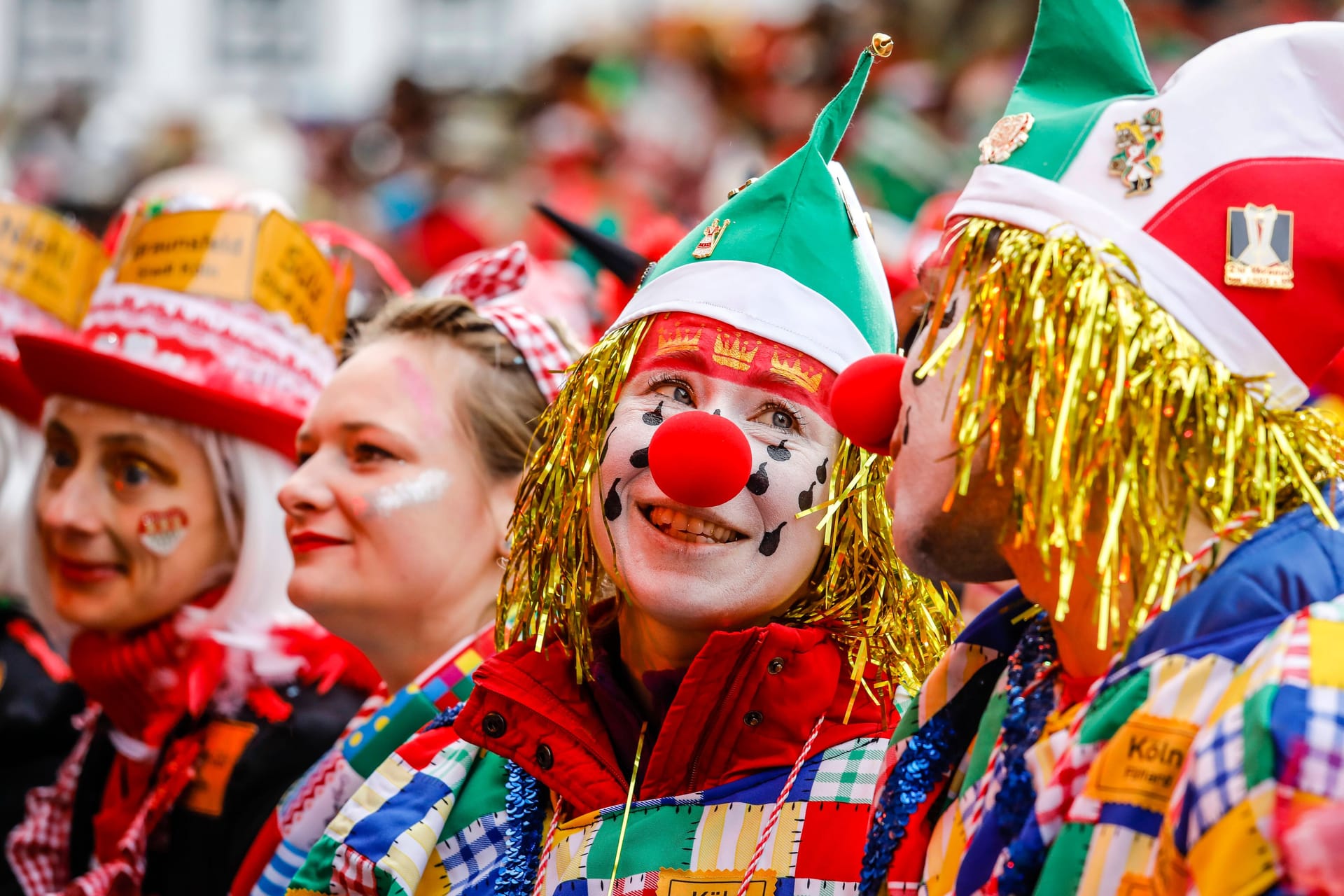 Karneval in Köln (Archivbild): Um 11.11 Uhr fällt am Dienstag der Startschuss zur 5. Jahreszeit.