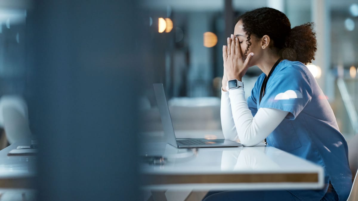 Schlafprobleme durch Schichtarbeit: Was hilft dagegen?