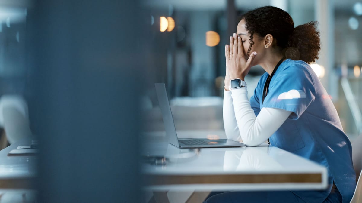 Schlafprobleme durch Schichtarbeit: Was hilft dagegen?