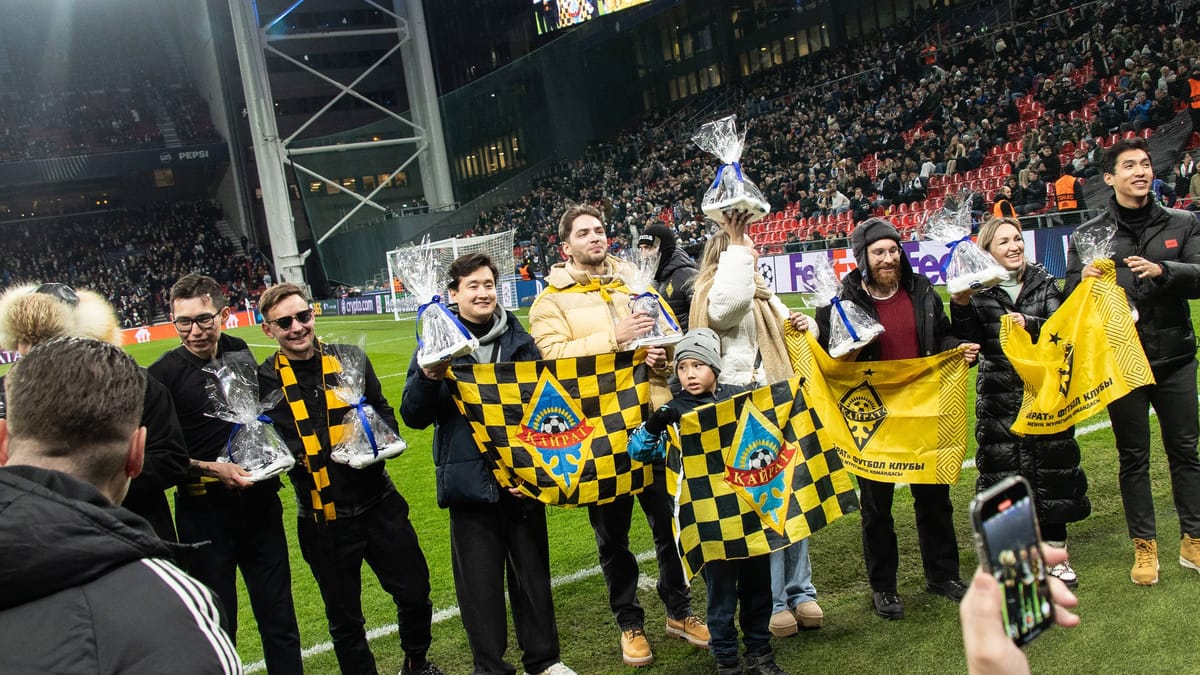 Champions-League-Klub-beschenkt-zehn-G-stefans-nach-5-000-Kilometer-Reise