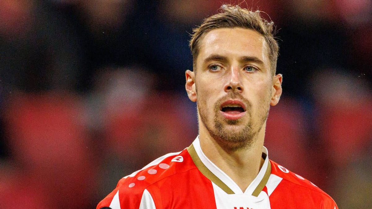 Bundesliga-Olaf-Thon-fordert-Sperre-f-r-Kohr-f-r-bis-zu-zw-lf-Wochen