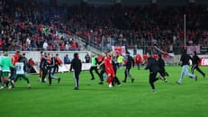 Hallescher FC droht nach Platzsturm Blocksperre