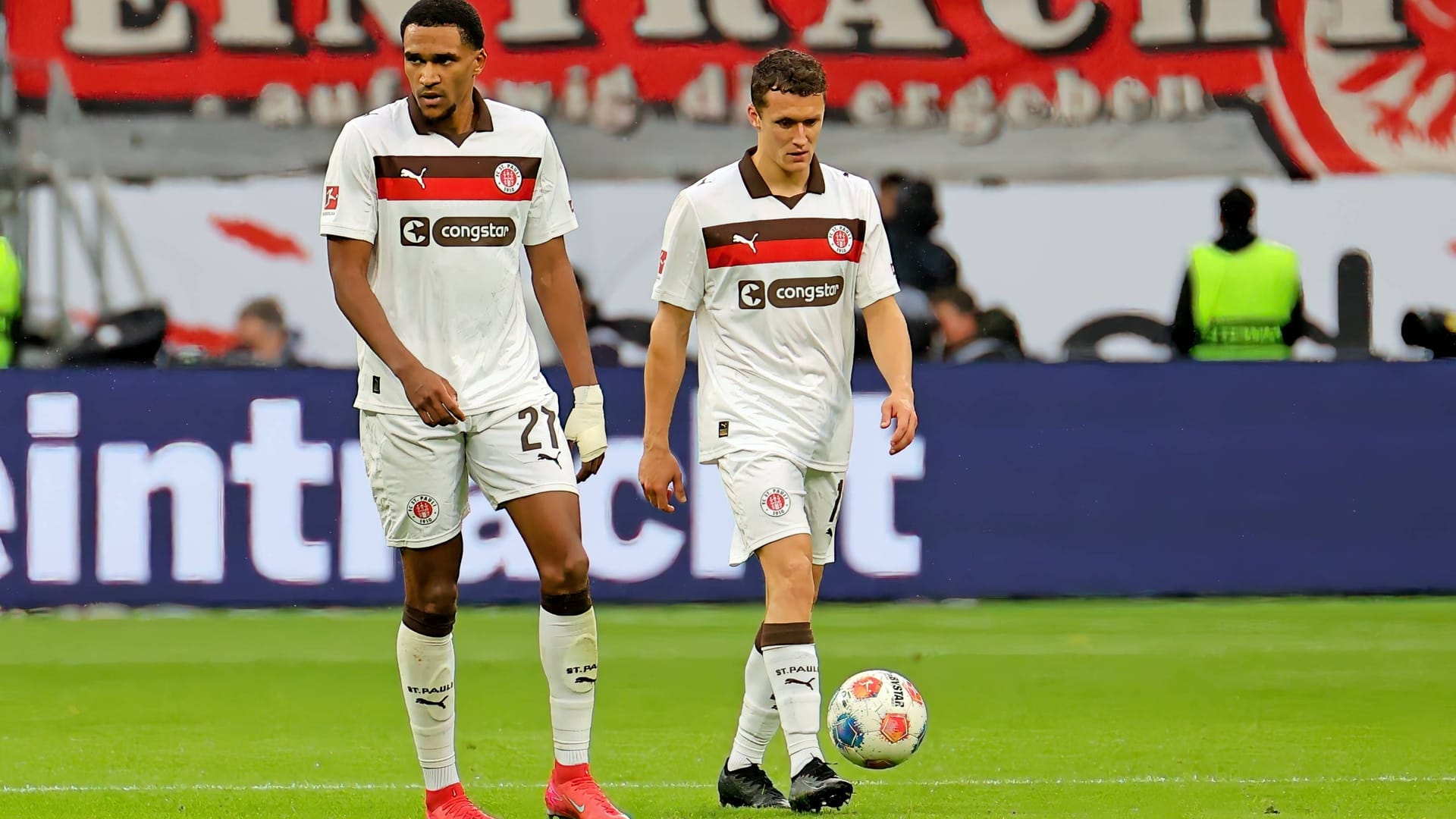 Andréas Hountondji (l.) kommt auf drei Saisontore, Martijn Kaars hingegen hat nur im Pokal einmal getroffen. Andréas Hountondji (l.) kommt auf drei Saisontore, Martijn Kaars hingegen hat nur im Pokal einmal getroffen.