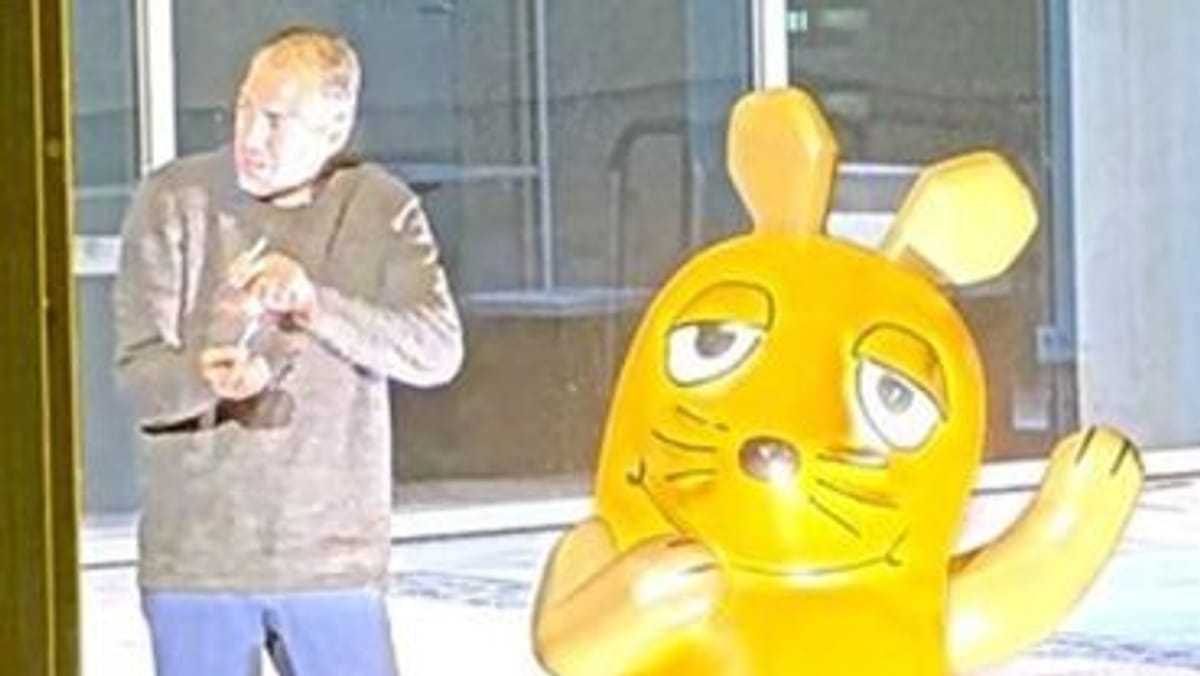 Anschlag auf "Die Maus": Polizei fahndet nach Verdächtigem