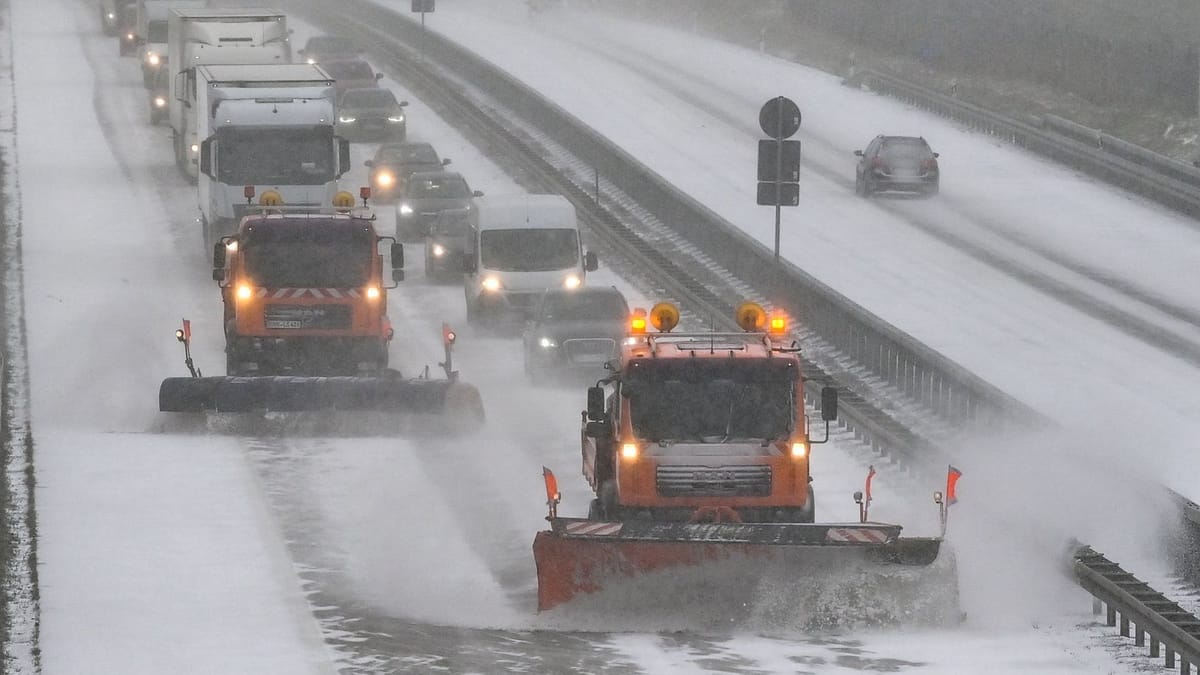 Schnee, Frost und Glatteis: Unfall-Chaos in Deutschland