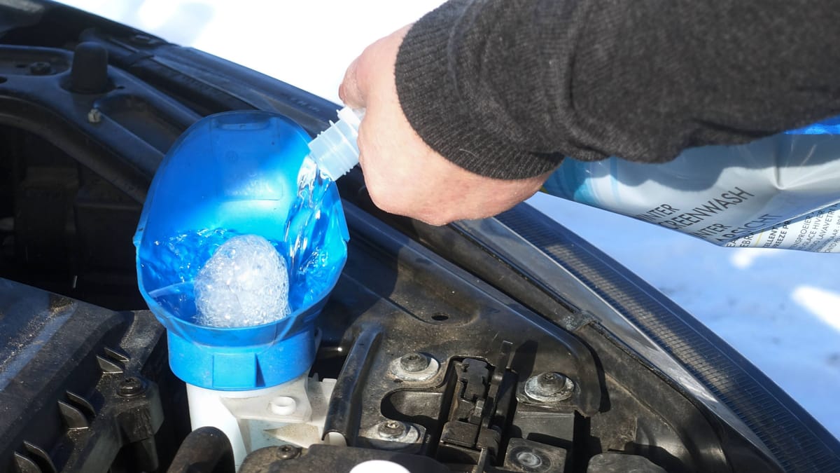 Scheibenreiniger im Winter: Dieser Fehler kostet Sie die klare Sicht