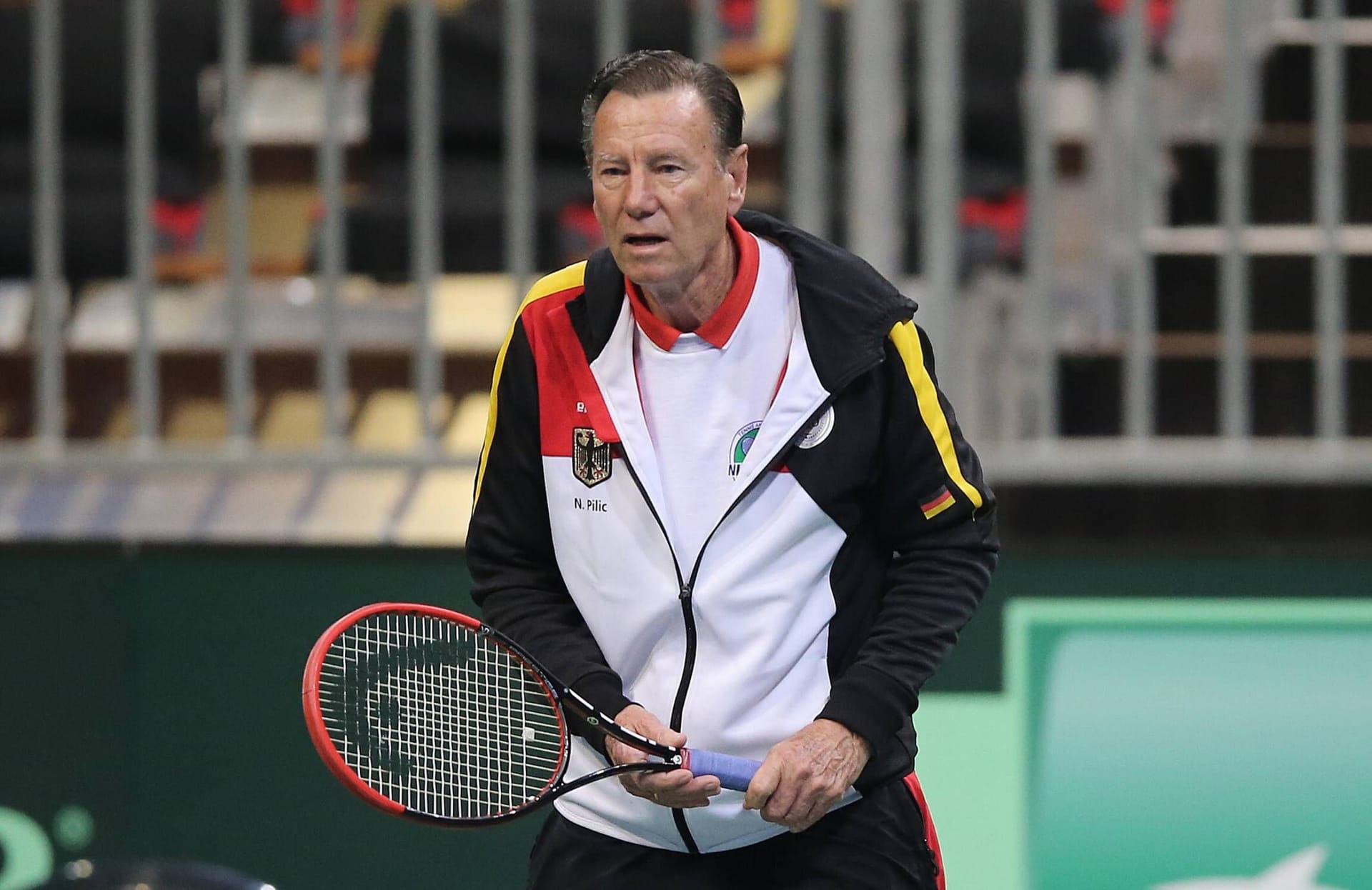 Niki Pilić: Er führte Deutschland zu mehreren David-Cup-Siegen. Niki Pilić: Er führte Deutschland zu mehreren David-Cup-Siegen.