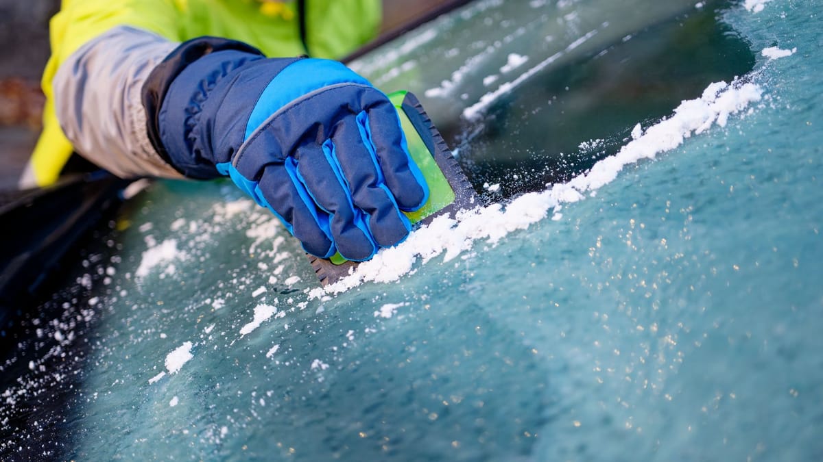 Gefrierender-Regen-und-Schnee-Autofahrer-sollen-aufpassen