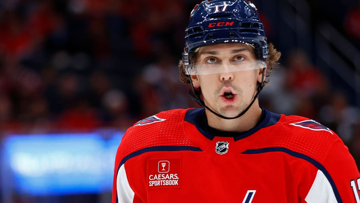 Eishockey-Washingtons-Dylan-Strome-wird-mitten-im-Spiel-Vater