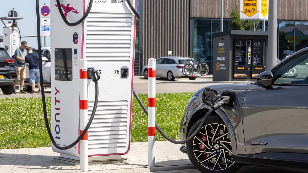 Ladesäulen E-Autos: Laut Ionity-Deutschlandchef teils Überangebot