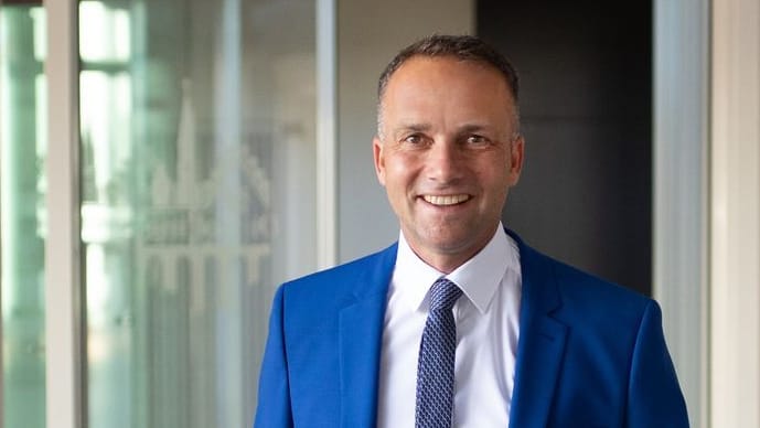 Bürgermeister von Dingolfing tritt nach Bedrohungen zurück Bürgermeister von Dingolfing tritt nach Bedrohungen zurück