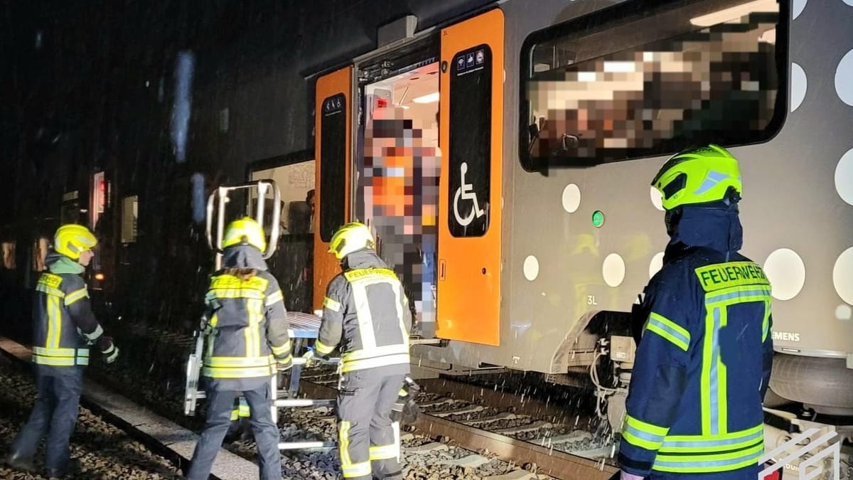 Ärger im RE6: Betrunkener Lokführer trifft Bahnhof nicht