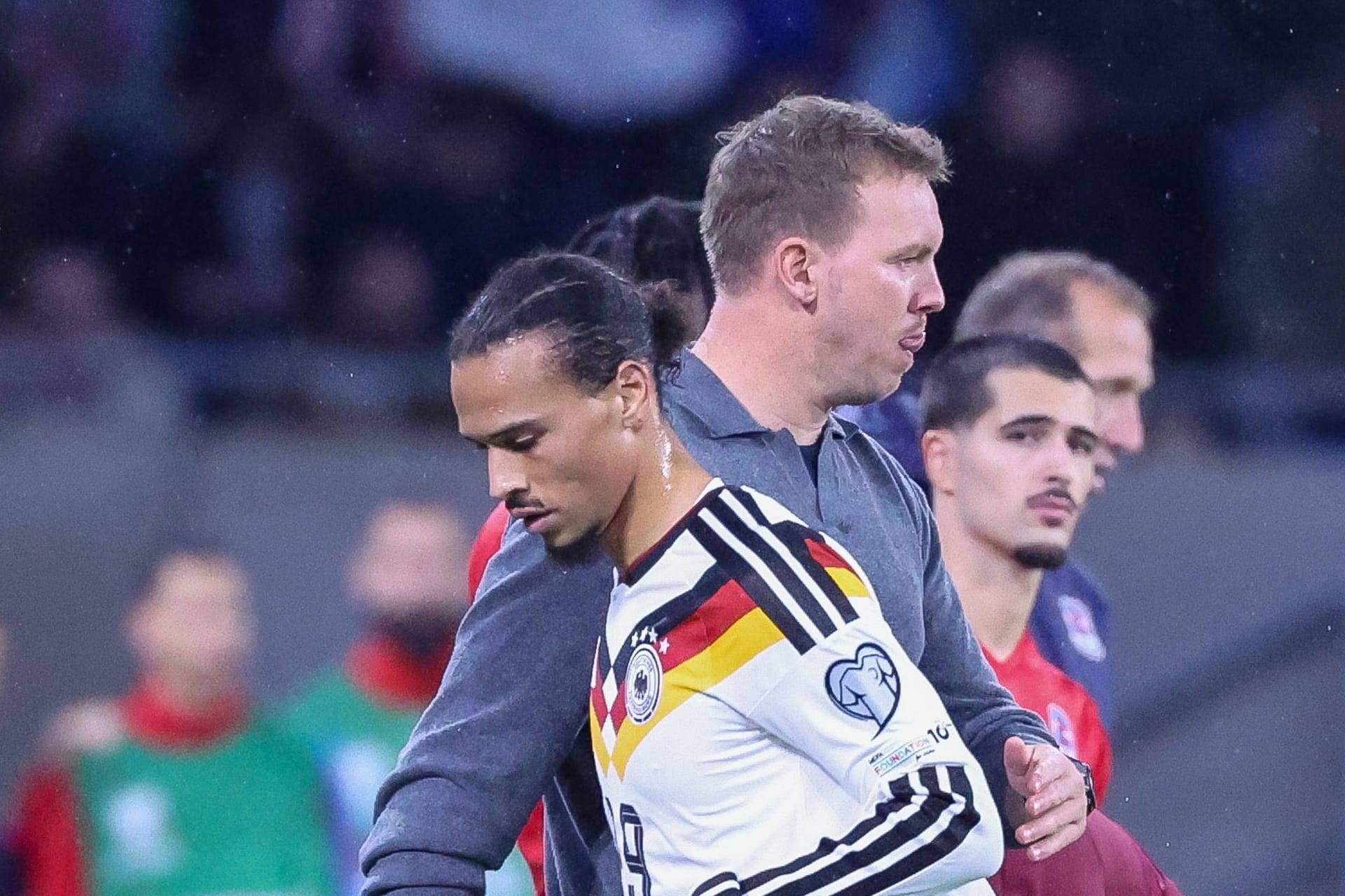 Leroy Sané und Julian Nagelsmann: Der Bundestrainer zählte seinen Spieler öffentlich an.